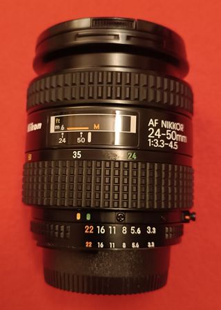 Nikon AF Nikkor 24-50mm