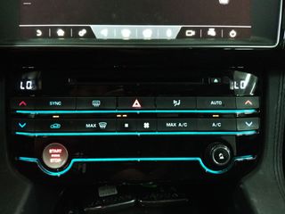 Jaguar F-Pace 20d Pure AWD