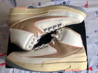Air Jordan 2 Retro 44 EU crema y pastel