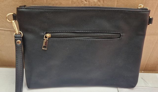 Bolso negro, animal print