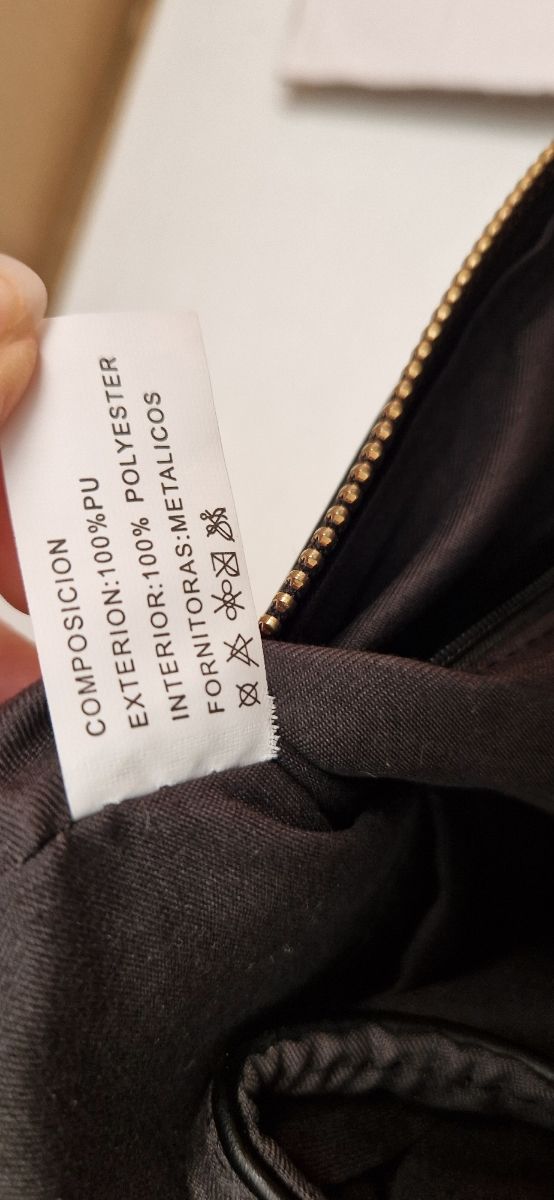 Bolso negro, animal print