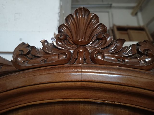 Recibidor madera estilo antiguo.