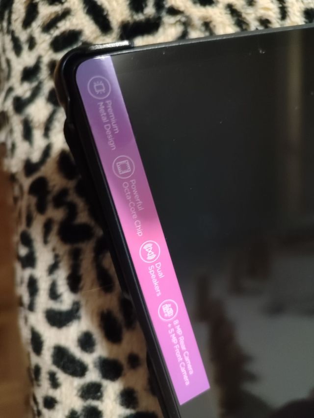 Tablet Lenovo Negra - Nueva