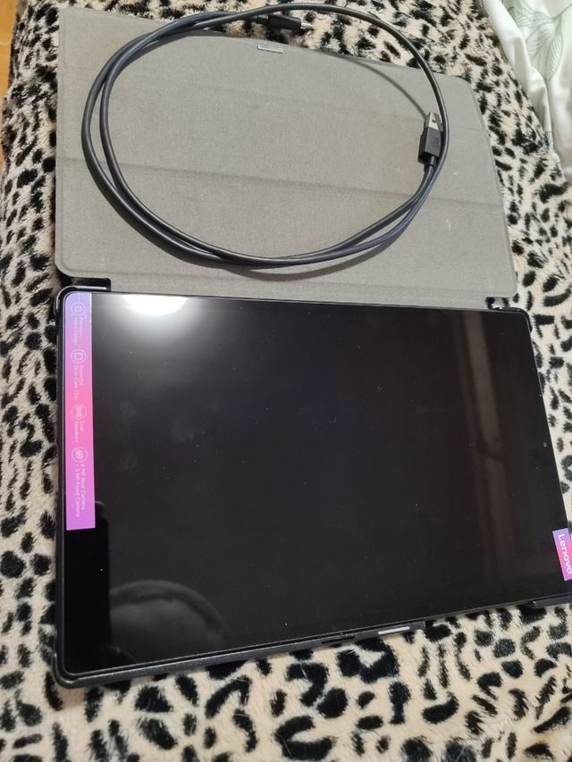 Tablet Lenovo Negra - Nueva