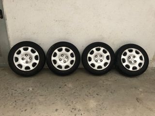 4 Llantas Peugeot con Tapacubos de 14"