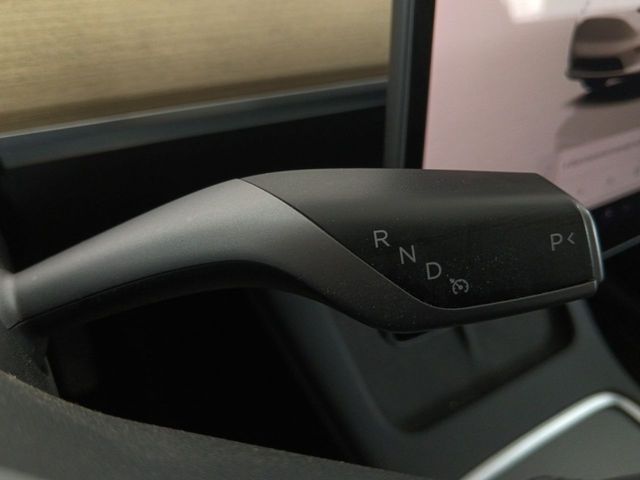 Tesla Model Y RWD