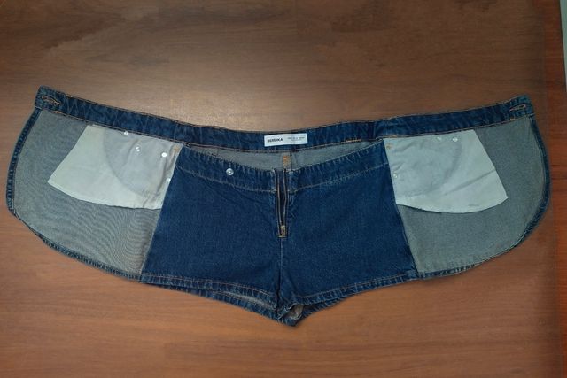 Minifaldapantalón vaquera cruzada Bershka