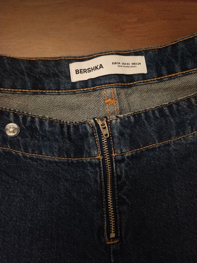 Minifaldapantalón vaquera cruzada Bershka
