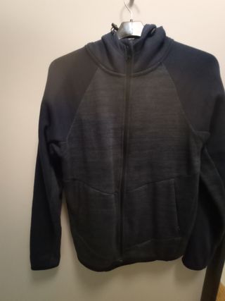 Sudadera térmica azul con capucha