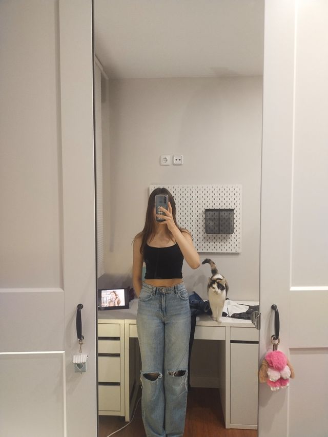 Jeans Bershka '90s Wide rotos en rodillas