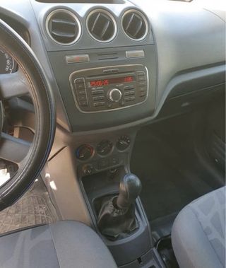 Ford Transit Connect 2010 con isotermo