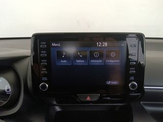 Toyota Yaris Hybrid Design