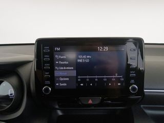 Toyota Yaris Hybrid Design
