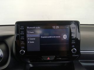Toyota Yaris Hybrid Design