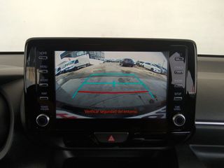 Toyota Yaris Hybrid Design