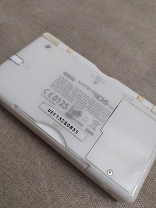 Nintendo DS Lite