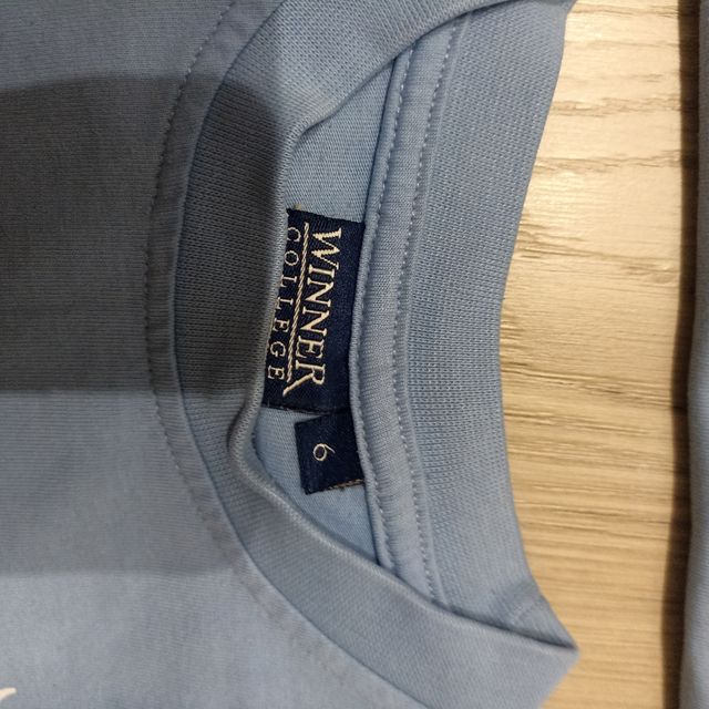 4 Camisetas JH Newman talla 6