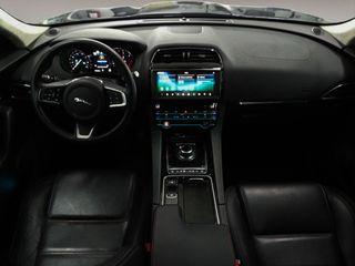 Jaguar F-Pace 20d Pure AWD