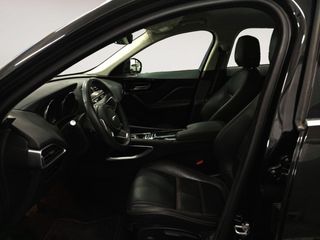 Jaguar F-Pace 20d Pure AWD