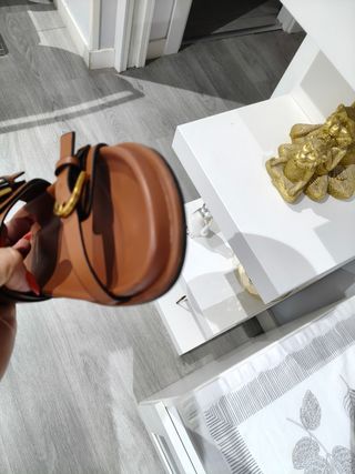 Sandalias planas Zara marrón