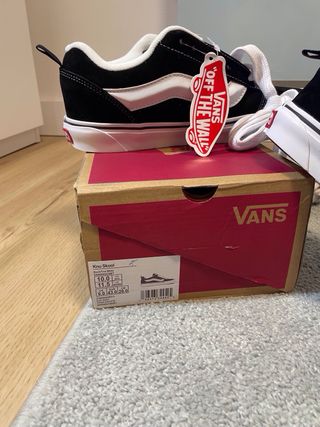 Vans Knu Skool negras