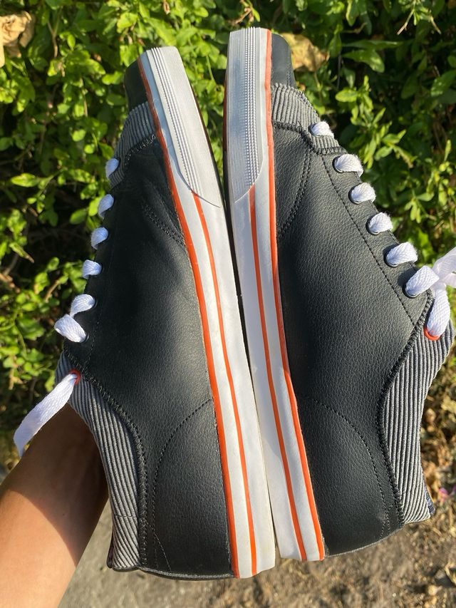 Zapatillas Nike swoosh negro-azul Marino talla 44