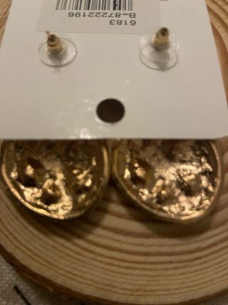 Pendientes dorados multicolor