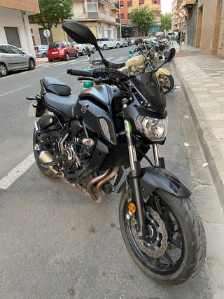 Yamaha MT-07 Negra
