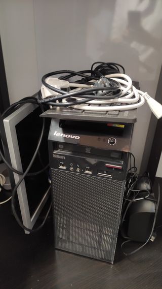 Monitor Samsung SyncMaster y CPU Lenovo