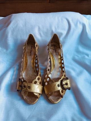 Zapatos Gino Vaello dorados