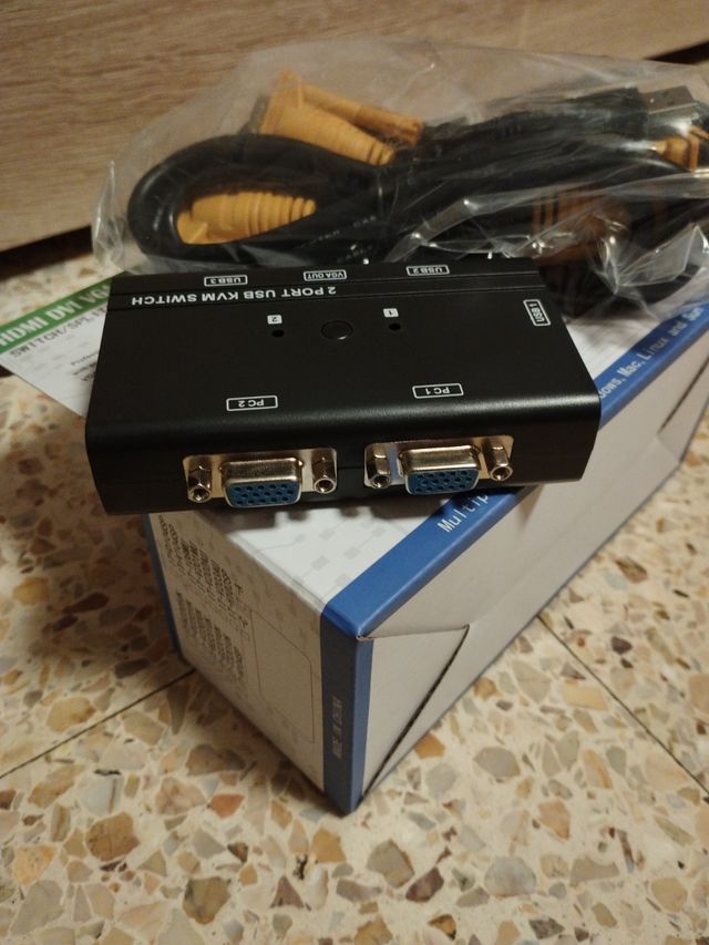 Conmutador KVM IT-well HDMI/VGA/DP/USB