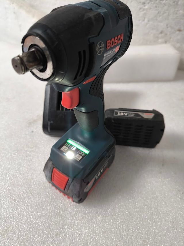 Llave Impacto Bosch GDS 18V-210C 370 Nm 1/2"