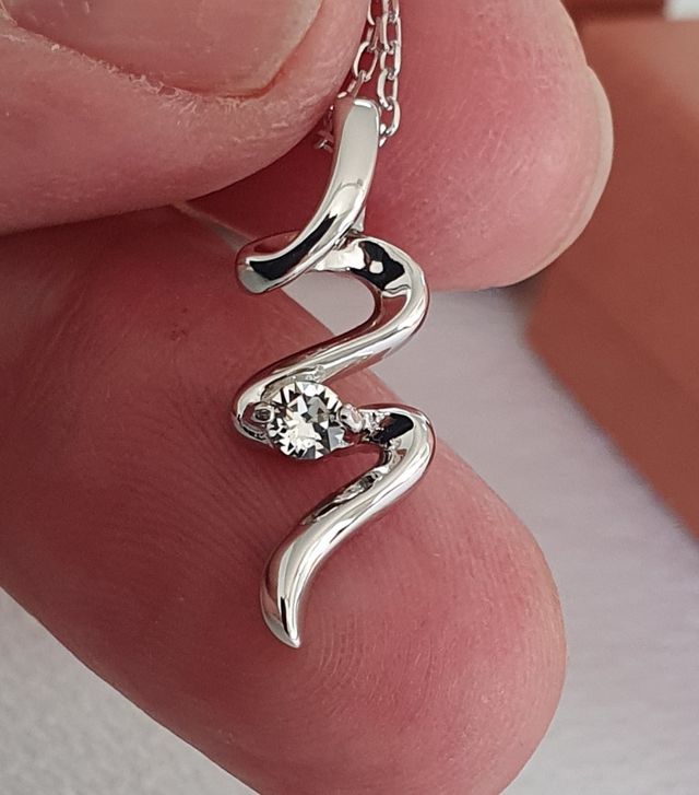 Colgante ORO BLANCO Y SWAROVSKI.  REGALO NAVIDAD.