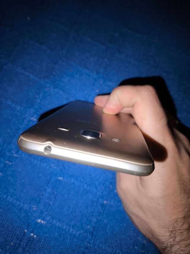 Samsung Galaxy J3 (2016) 8GB - Dourado