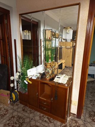 Mueble recibidor madera marrón