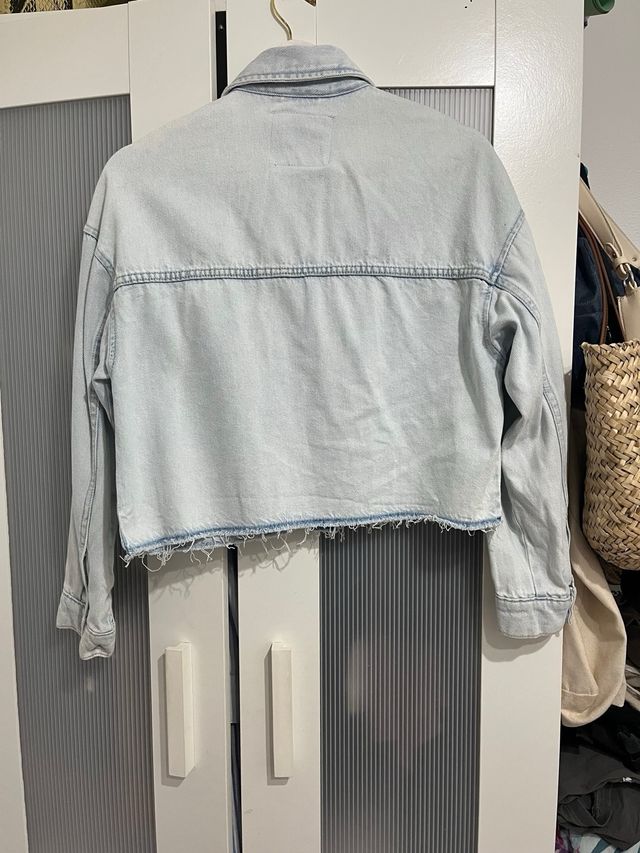 Chaqueta vaquera Stradivarius azul