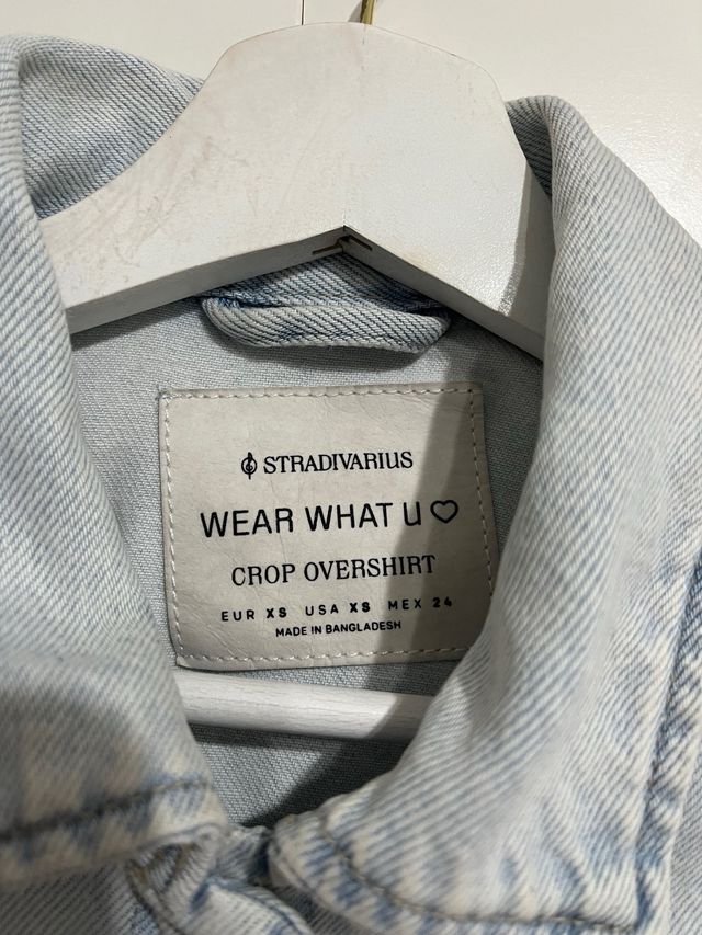 Chaqueta vaquera Stradivarius azul