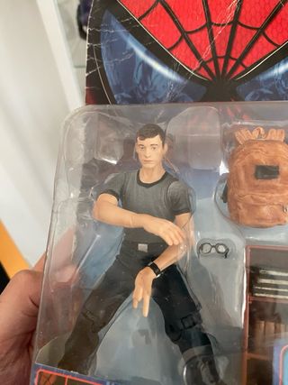 Peter Parker ToyBiz Action Figure Spiderman 2002
