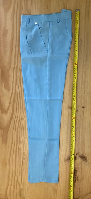 Traje completo hombre. Talla M. Color azul claro