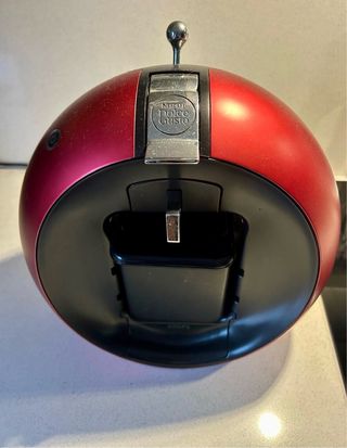 Cafetera Dolce Gusto roja