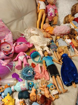 Lote Muñecas - Barbie, Nenuco +