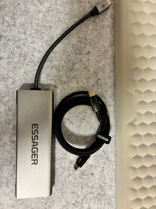 Adaptador ESSAGER USB-C Multi-puerto con ssd 128gb
