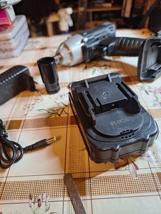 Llave impacto inalámbrica