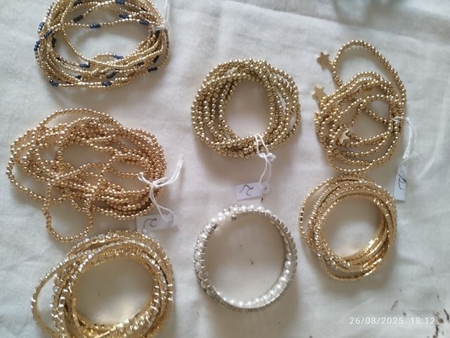 Lote de 20 pulseras, Hay más de 80 piezas. Lote X 