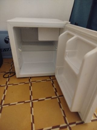 Mini nevera Hisense - Como nueva