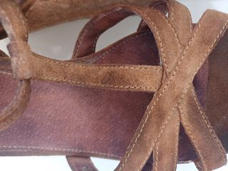 Sandalias cuña UGG marrón