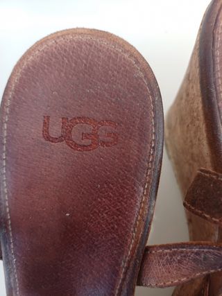 Sandalias cuña UGG marrón