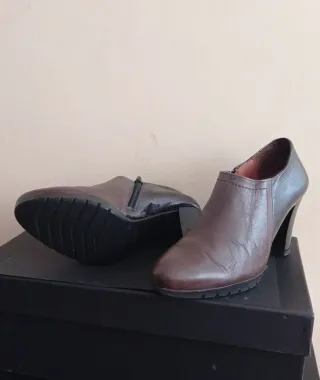 Botines tacón Desireé Marrón