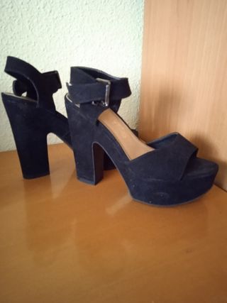 Sandalias tacón negras