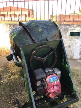 Hormigonera Gasolina usada